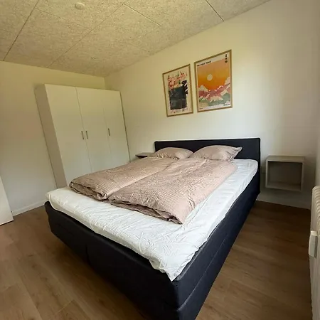 Daire Completely Renovated Apartment, 6 Sleeps *
