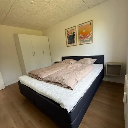 Completely Renovated Apartment, 6 Sleeps